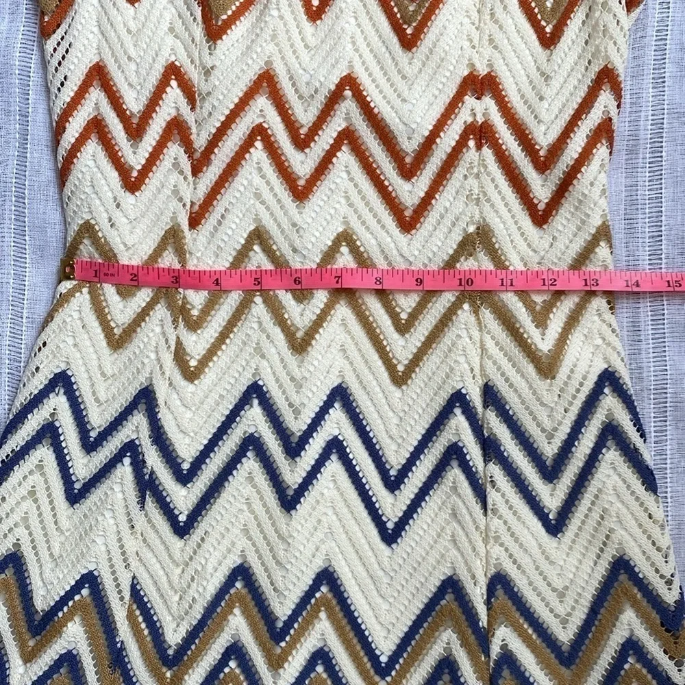 Sharagano crochet NWOT shortsleeved dress in earth tones. - Picture 14 of 17
